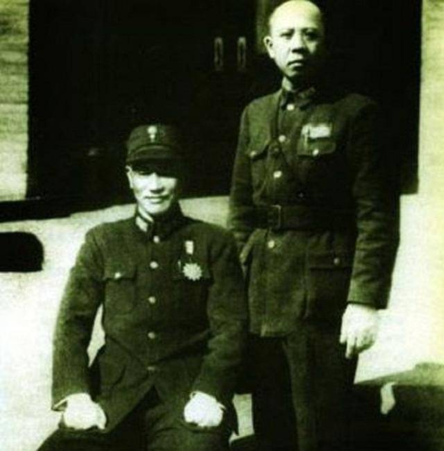 黄百韬死于派系斗争?经12天负隅顽抗殒命碾庄,我军了却心头大患