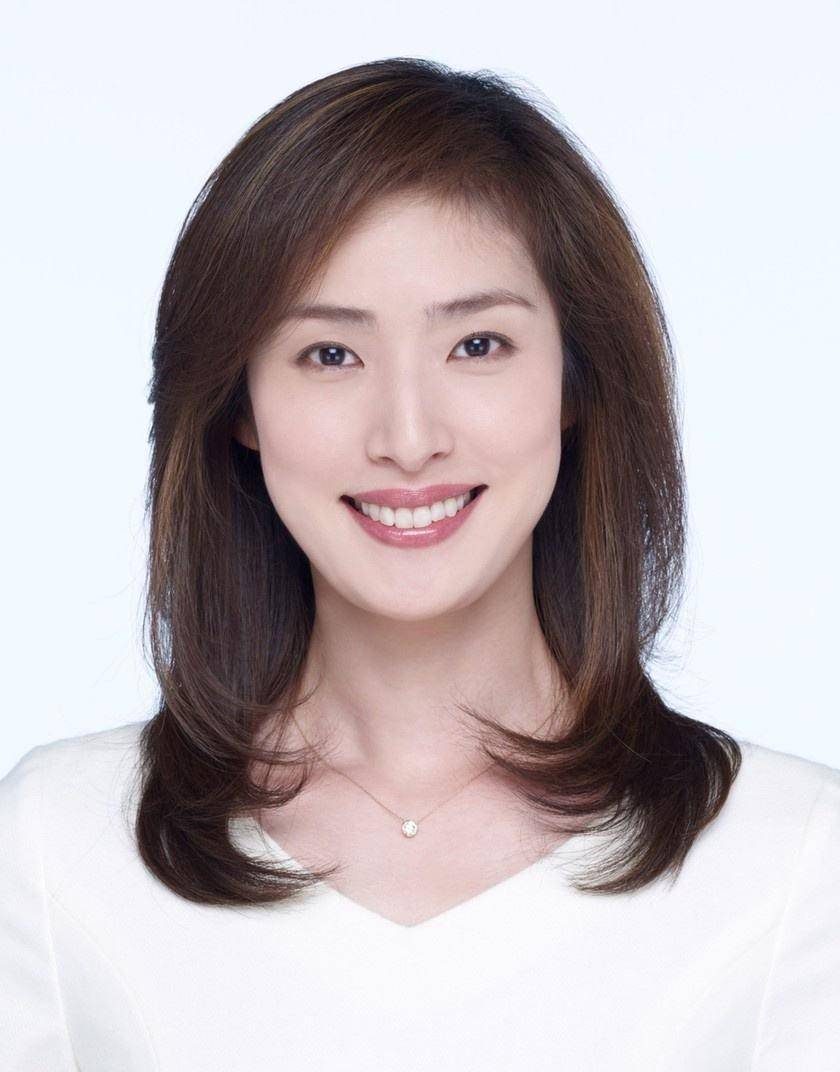 女班时代的第一小生任剑辉:帅过男人,风采不输"宝冢"天海佑希