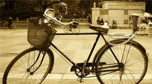 八十年代一辆凤凰自行车,相当于现在多少钱?可能和你想的不一样