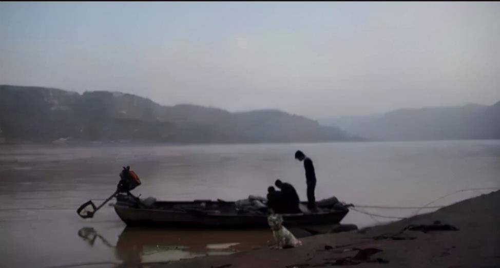 捞尸人:用烟味掩盖身上的"尸臭",给了死者尊严