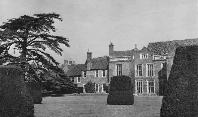 他曾是世界首富,拒为被绑的孙子交赎金,因担心其它14个孙子被绑_保罗