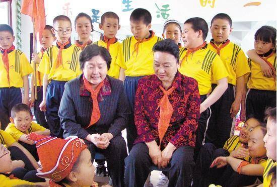 龙梅和玉荣后来都在政协工作!英雄事迹感人,姐妹受到国家关爱