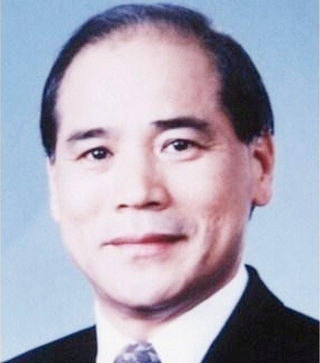 1979年10月26日全斗焕篡权纪实:判死刑,改无期,被特赦_朴正熙_金载圭_郑升和