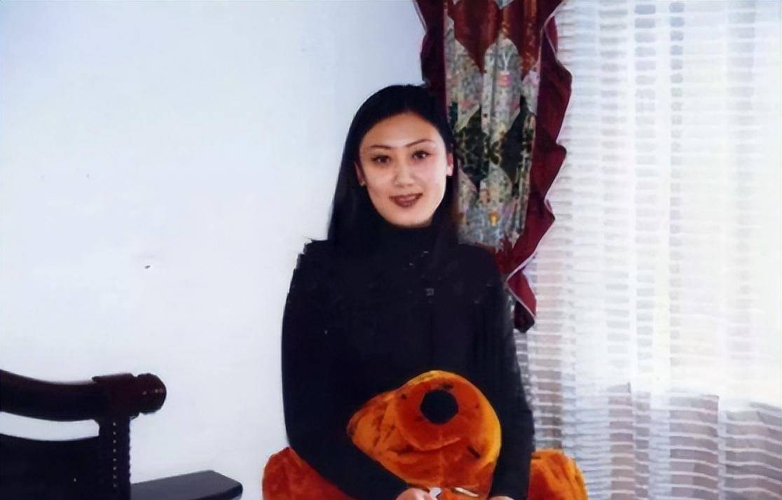 另外,陈黛诺还表示,连丽丽跟尚尔琦曾是男女朋友关系,两人的关系比较