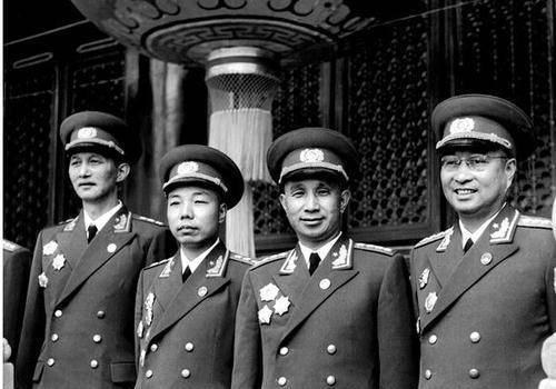 1955年,55位上将之中,年龄最大和年龄最小的,分别都是谁?