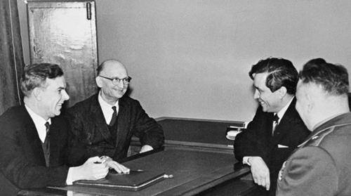 二战最成功的间谍,被誉为"千面人",却因一枚硬币暴露真实身份_鲁道夫