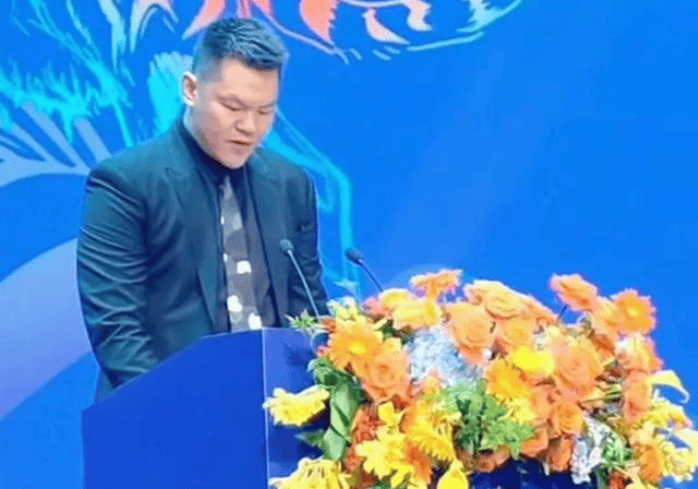 广东男篮最新消息:胡明轩任队长,徐杰签大合同,第三外援揭晓