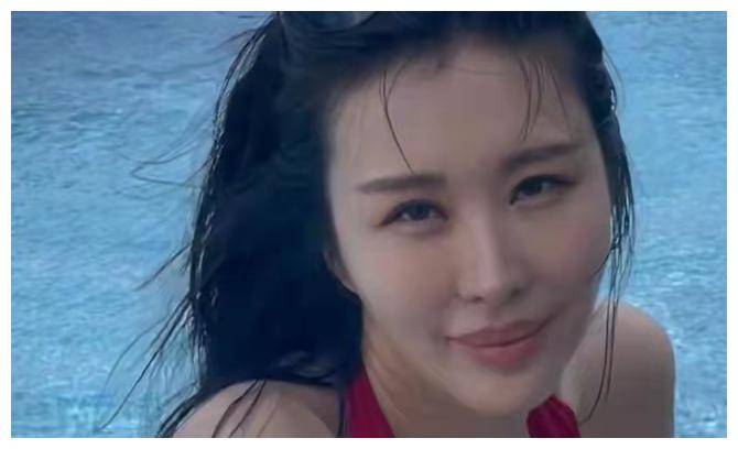 田朴珺晒一天记录,被嘲笑"跪族",72岁王石发表感言