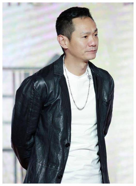 果靖霖:妻子去世14年,他发誓永不再娶,今53岁无儿无女独自生活