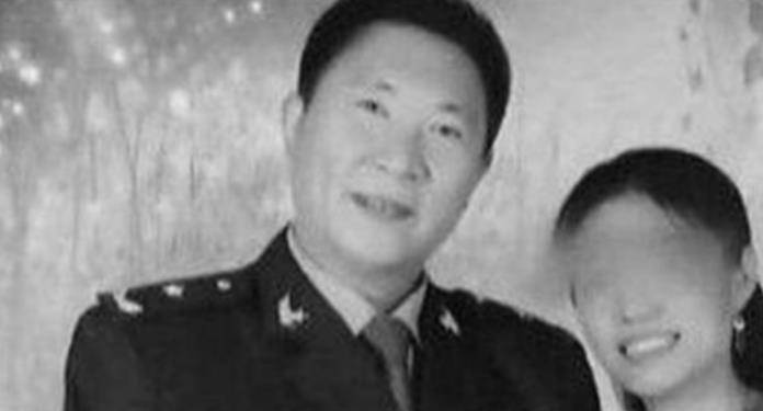 假少将董大维诈骗300多万:因入戏太深被逮捕入狱,其下场如何?