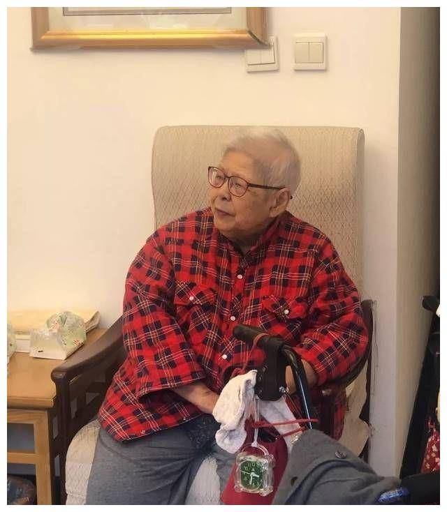 她是叶帅的长女,丈夫官至副总理,亲哥当过广东省省长,今年95岁