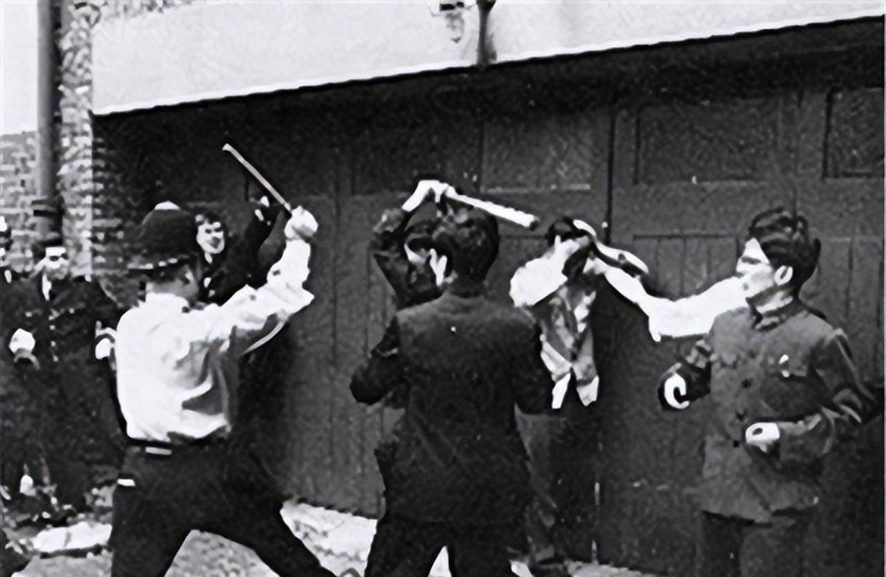 1903年,美国警察殴打中国外交官,外交官用中国功夫还击