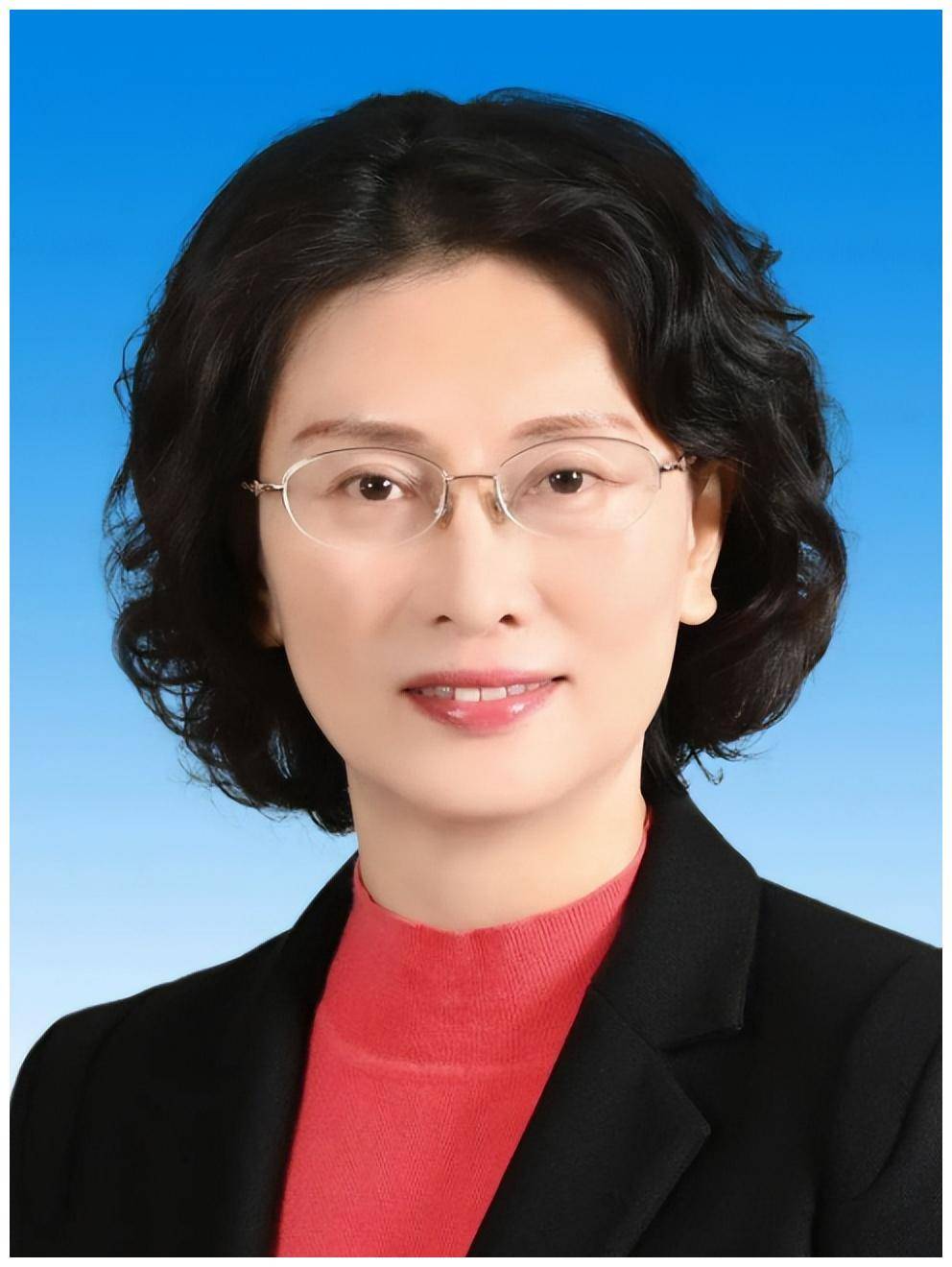 她是广东现任唯一的女市长,毕业于中山大学,打造江门网红城市