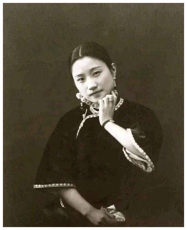 徐志摩死后陆小曼断了生计,作为好友的胡适,有没有伸出援助之手