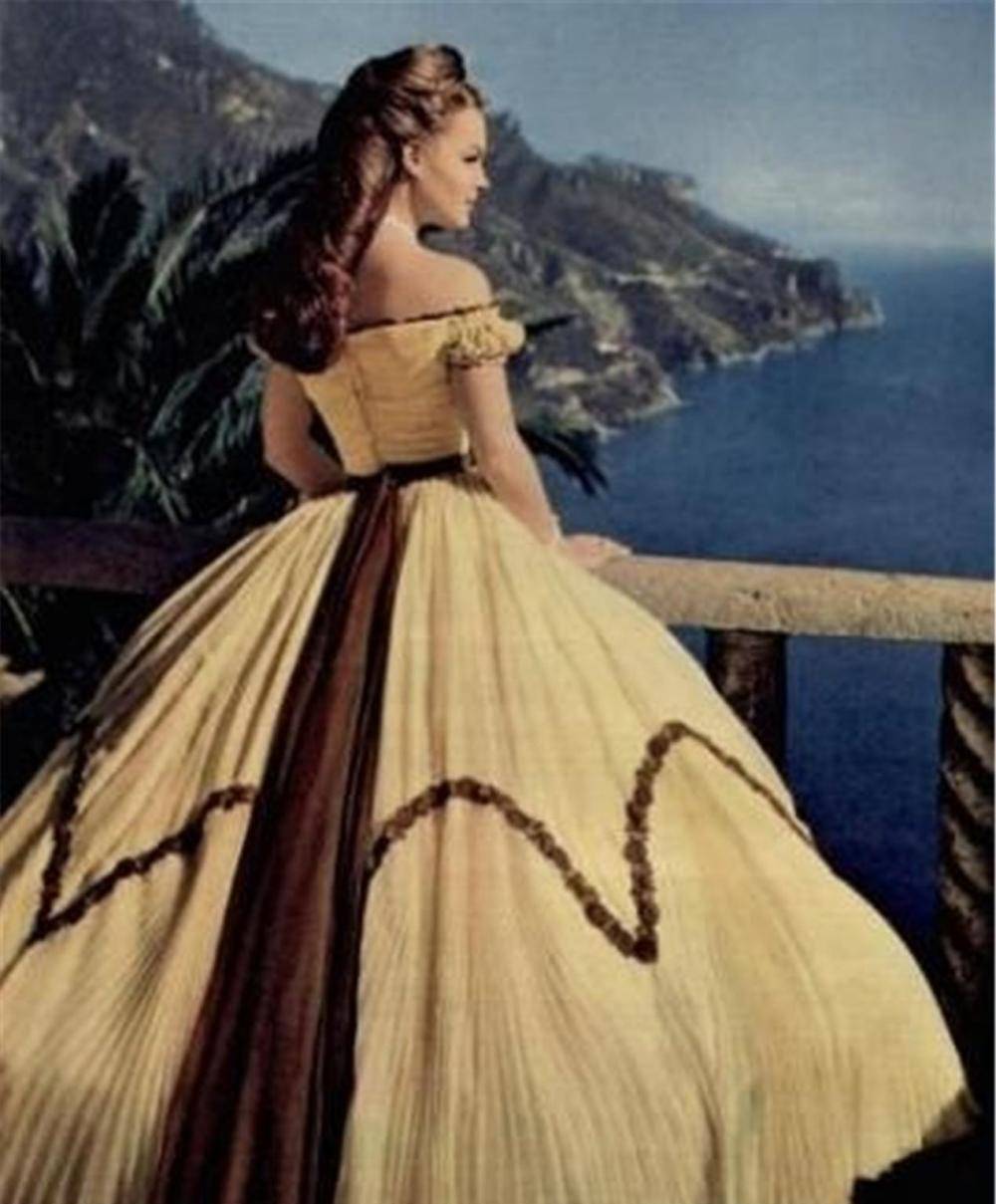 茜茜公主有多爱美?"a4腰"还不够,怀孕期间也要控制体重