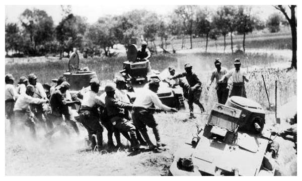 1938年,蒋介石下令炸开了花园口黄河大堤,究竟淹死了多少日军?