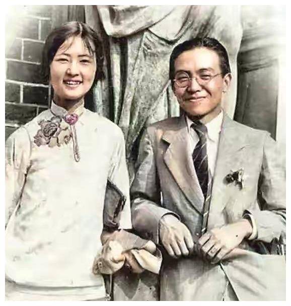 冰心和丈夫吴文藻的感情非常好,她也希望林徽因和梁思成也一样好.