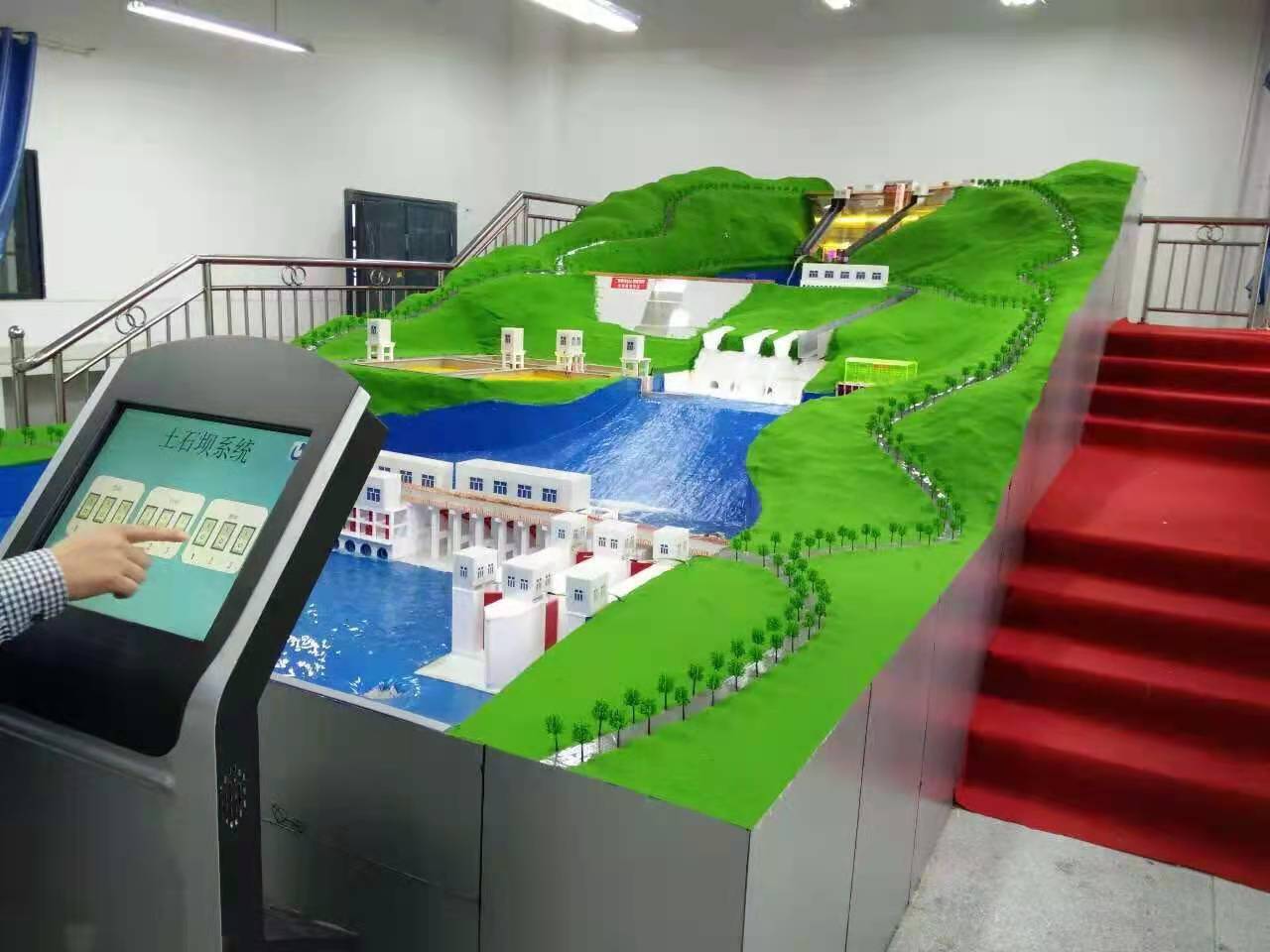 三级梯级水利枢纽沙盘模型