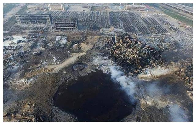 15年独子在天津大爆炸中牺牲,47岁母亲冒险生龙凤胎:孩子是希望
