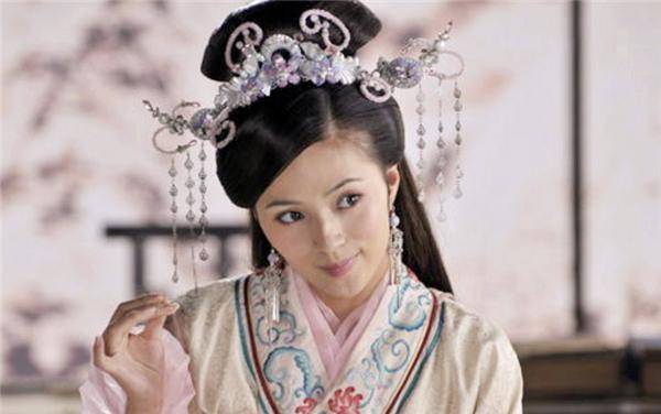 后来,宋徽宗感觉"公主"的称谓过于平凡,配不上自己的女儿,因此想尽