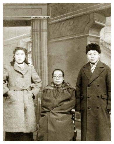 1947年聂荣臻司令员称赞道:我们的情报组织抵得上十万兵马_王凤岐_王