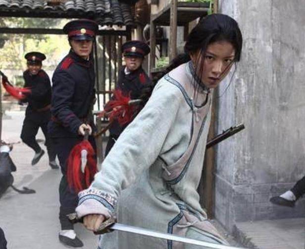 民国最厉害女侠,一根木棍解救几十名爱国学生,被称为"女飞卫"