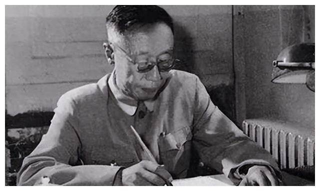 侍卫却觊觎皇后,官至少校给溥仪戴绿帽,建国后终于被枪毙