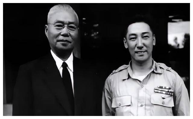 蒋纬国也看的很明白,只好直言道:老大为戴季陶之子,取名叫戴安国,老二