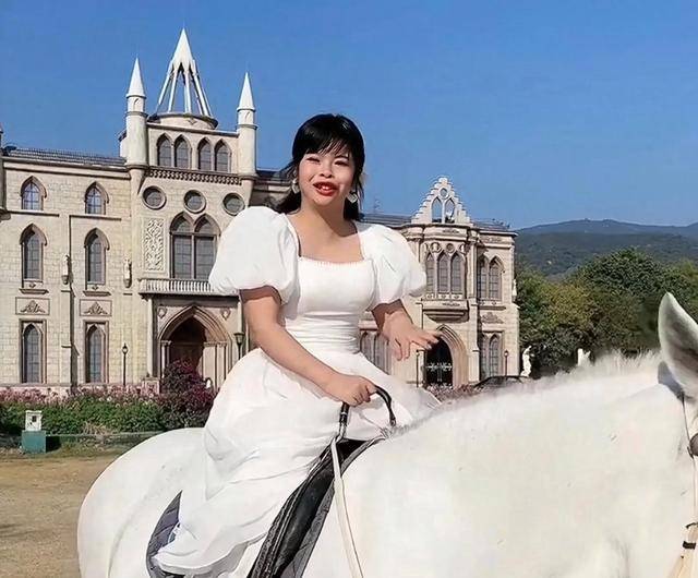 回顾四川琼姐到处流浪的智障女嫁入豪门,是一场骗局还是咸鱼翻身