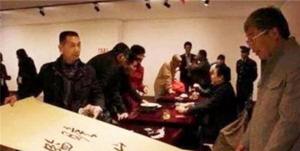 原创那个以17万"骗画",转手便卖出8700万的专家刘岩,后来如何