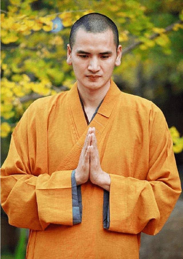 释明心:因为长得太帅,被多位名媛苦追,如今他生活的怎样?