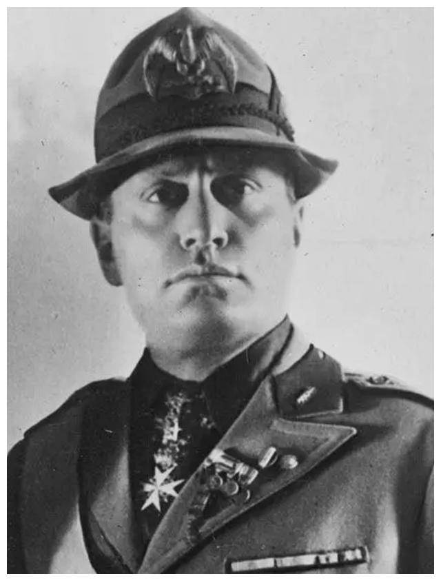 揭秘:"法西斯主义"的创始人墨索里尼的卑污成长史