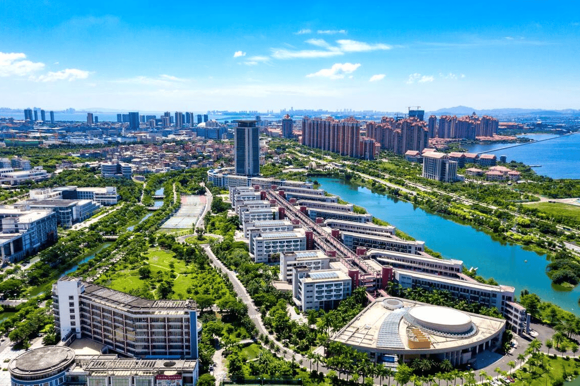 福建省人气最高的大学排行榜,厦大不要太美