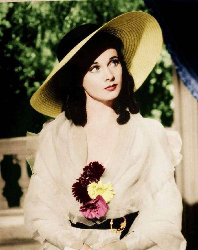 乱世佳人费雯丽和优雅女神赫本谁更美?各有千秋,不分上下