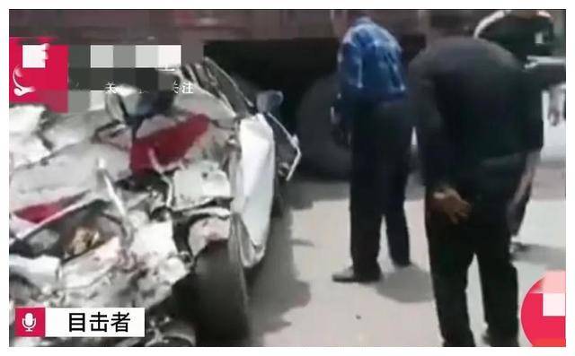 太惨了!山西发生重大车祸,致4人死亡,小车被夹击,副驾驶幸存