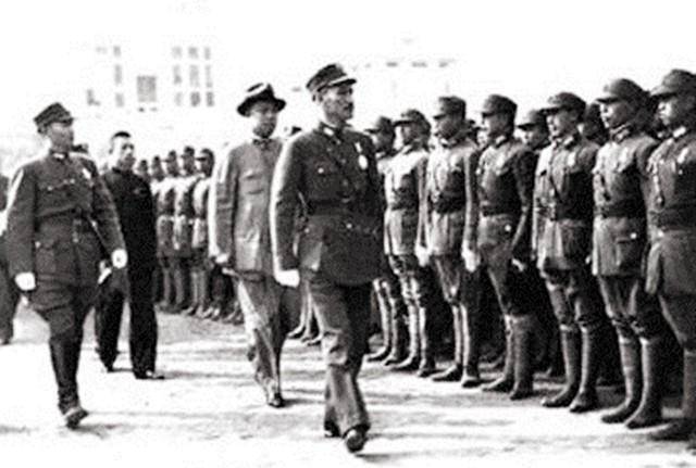 1950年,老蒋刚进入台湾的模样_蒋介石_国民党_统治