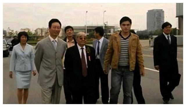 韩培信:曾主政苏州,扬州,后任江苏省委书记,政绩斐然,活97岁