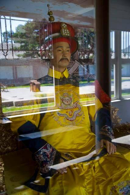 明明深得雍正与乾隆厚待,为何怡亲王胤祥子嗣还要参与弘晳逆案?