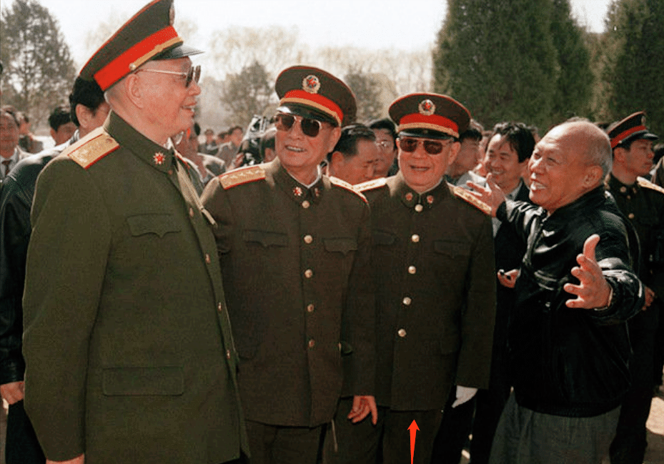 1955年,迟浩田自报大尉,却迟迟没通过,最终被授予什么军衔?_战场_授衔_敌军