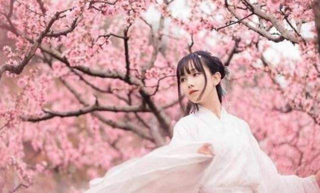 咸池桃花女人图片