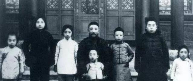 一代"东北王"张作霖殒命皇姑屯后,他的六位夫人,各自什么结局