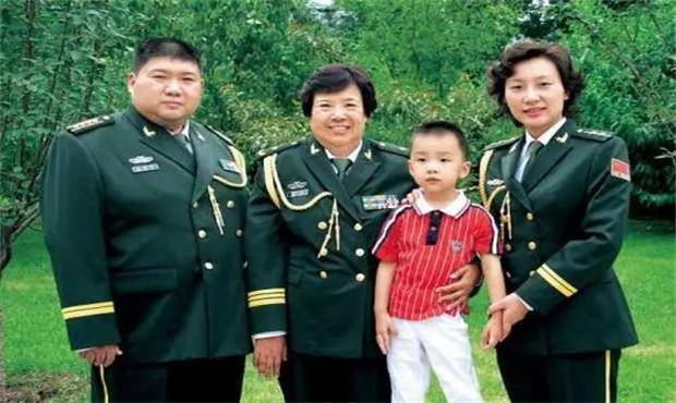 刘滨:嫁毛主席唯一嫡孙,如今儿女双全,儿子神似毛主席_毛新宇_家庭_生活
