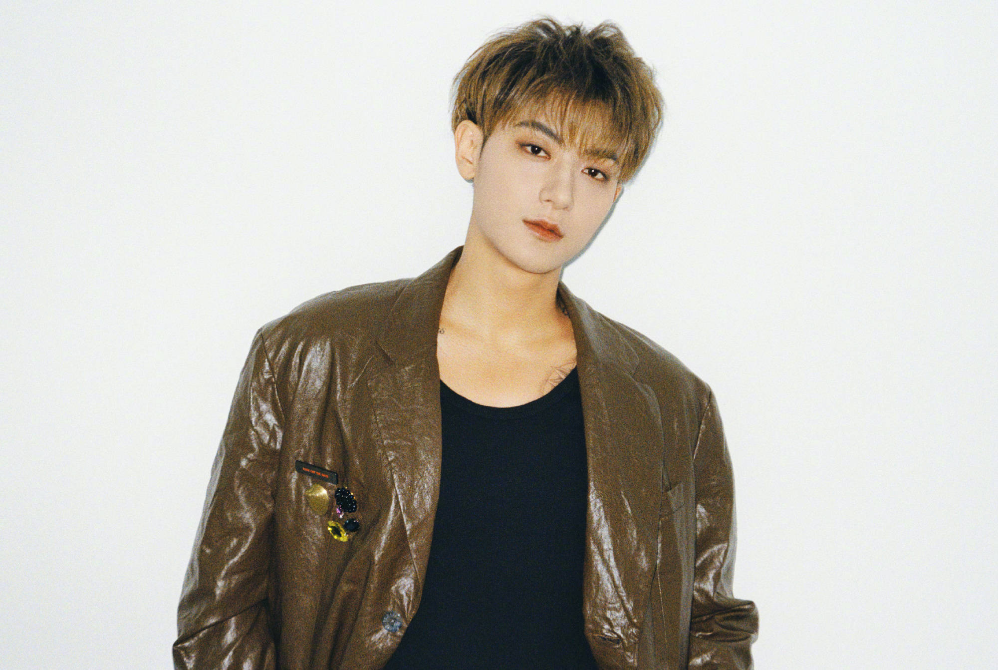 黄子韬直播承诺粉丝超1500万送10台车!一天涨粉近600万