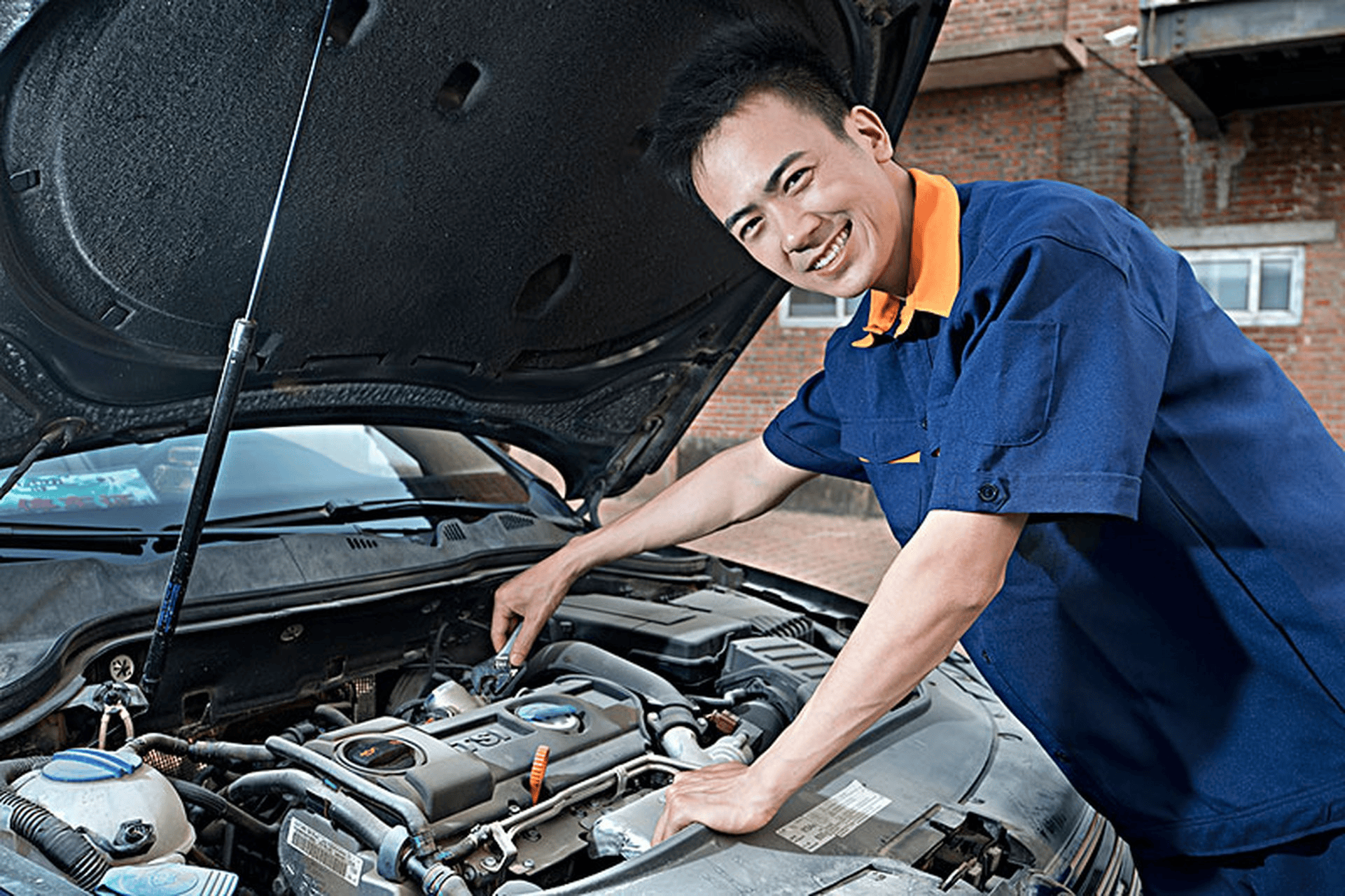 汽车修理工证的报名流程?证的含金量?考试内容和形式?