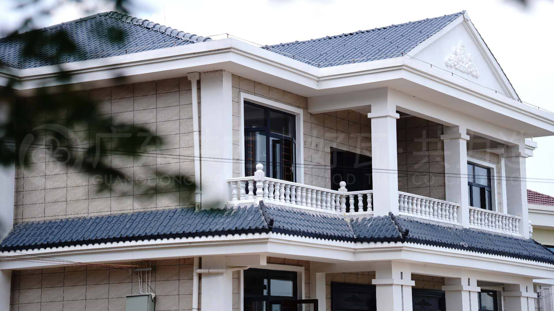 农村自建房的树脂瓦屋顶,做吊顶要注意什么问题?