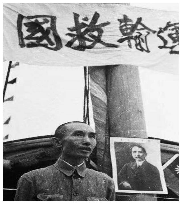 52年，船王卢作孚去世，主席感到不同寻常，对张澜说了这么一番话_合川_数学_父母