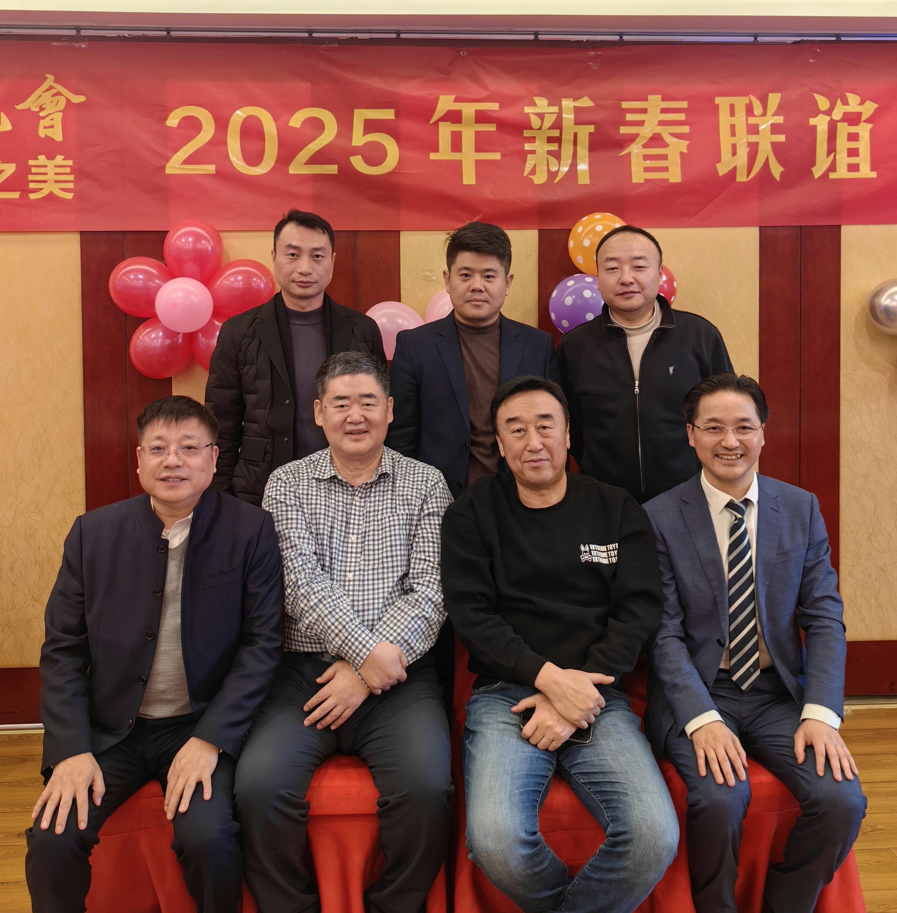 《赤子》杂志通联部乔乾坤书画专委会主任徐平贵