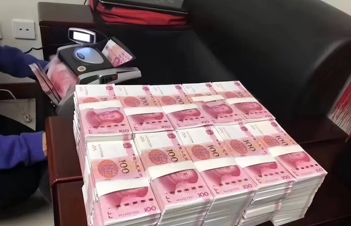 黑老大文三爷:一张银行卡流水超60亿,被抓时企图用2000万脱罪