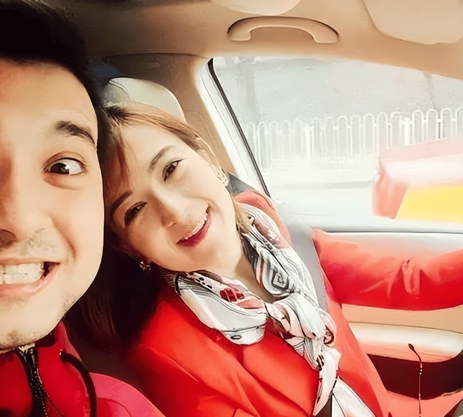 尼格买提:我30岁娶帕夏古丽,结婚9年没有孩子,他风光背后有泪水