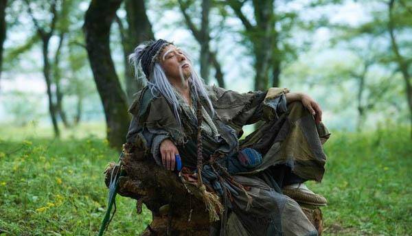 郭靖差点成天下第一!力战东邪,北丐,却被一坏蛋阻挠